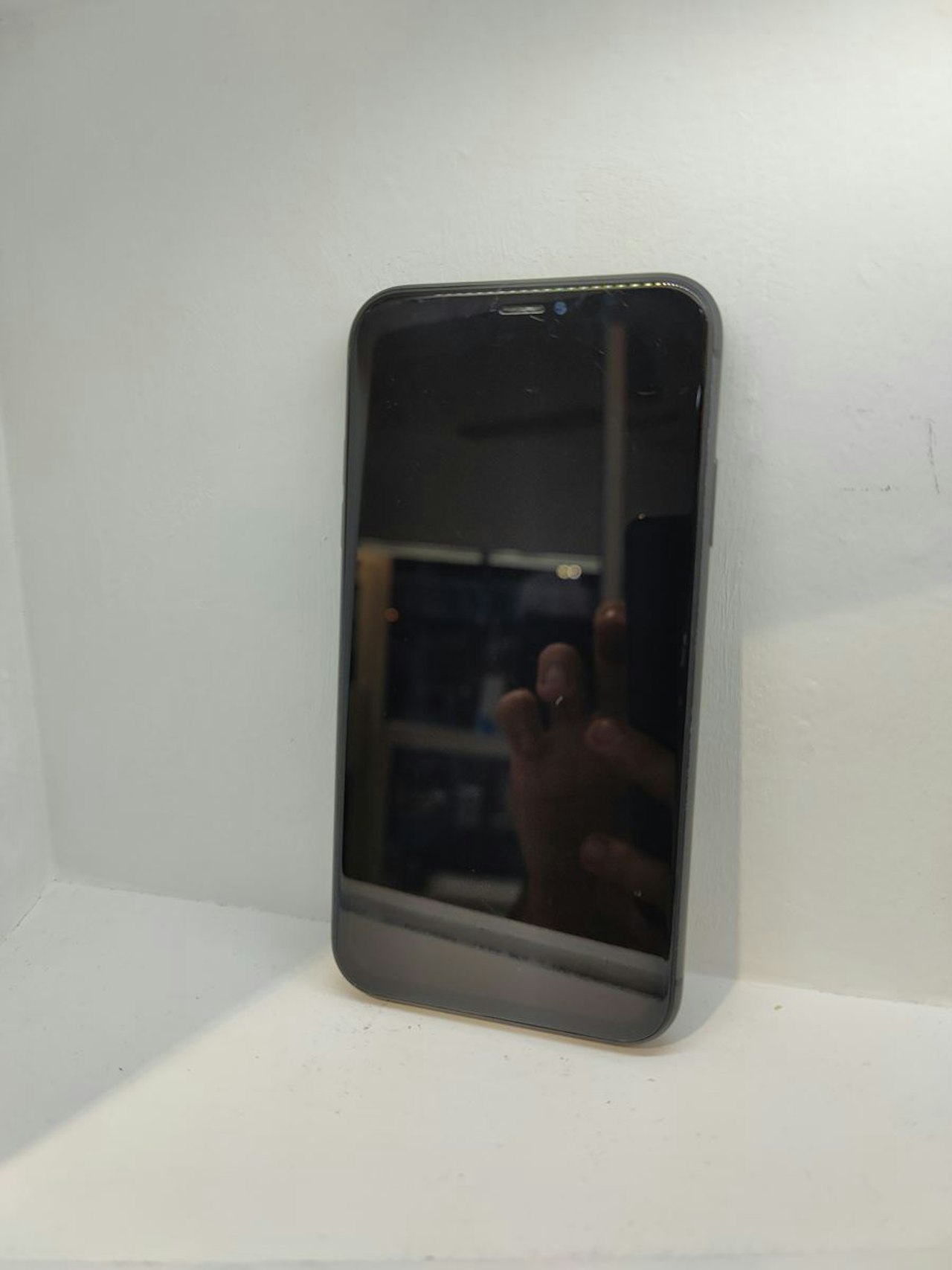 APPLE IPHONE 11 64 GO SPACE GRAY Retour SAV Vendu en l’état sans garantie