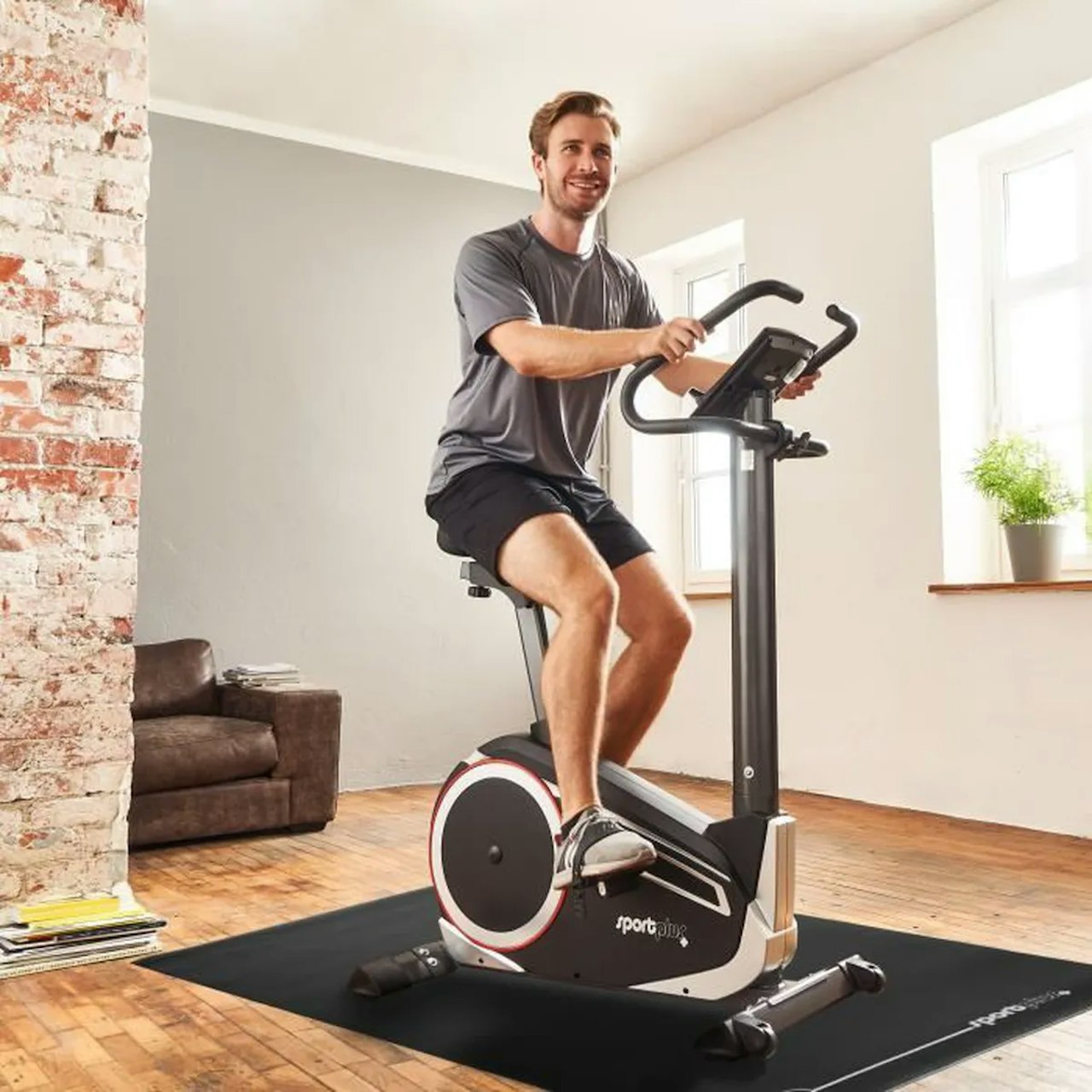 2 Tapis de protection des sols - SportPlus Pour (Vélos d'appartements; Rameurs, Station de Musculation etc.) 170x90cm (REF: SPORT 5 / 2 colis ) Produit non testés Vendu en l’état sans garantie