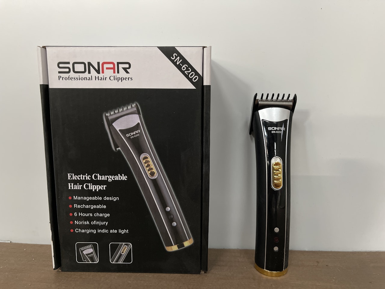 1 tondeuse Neuf Vendu en l’état sans garantie